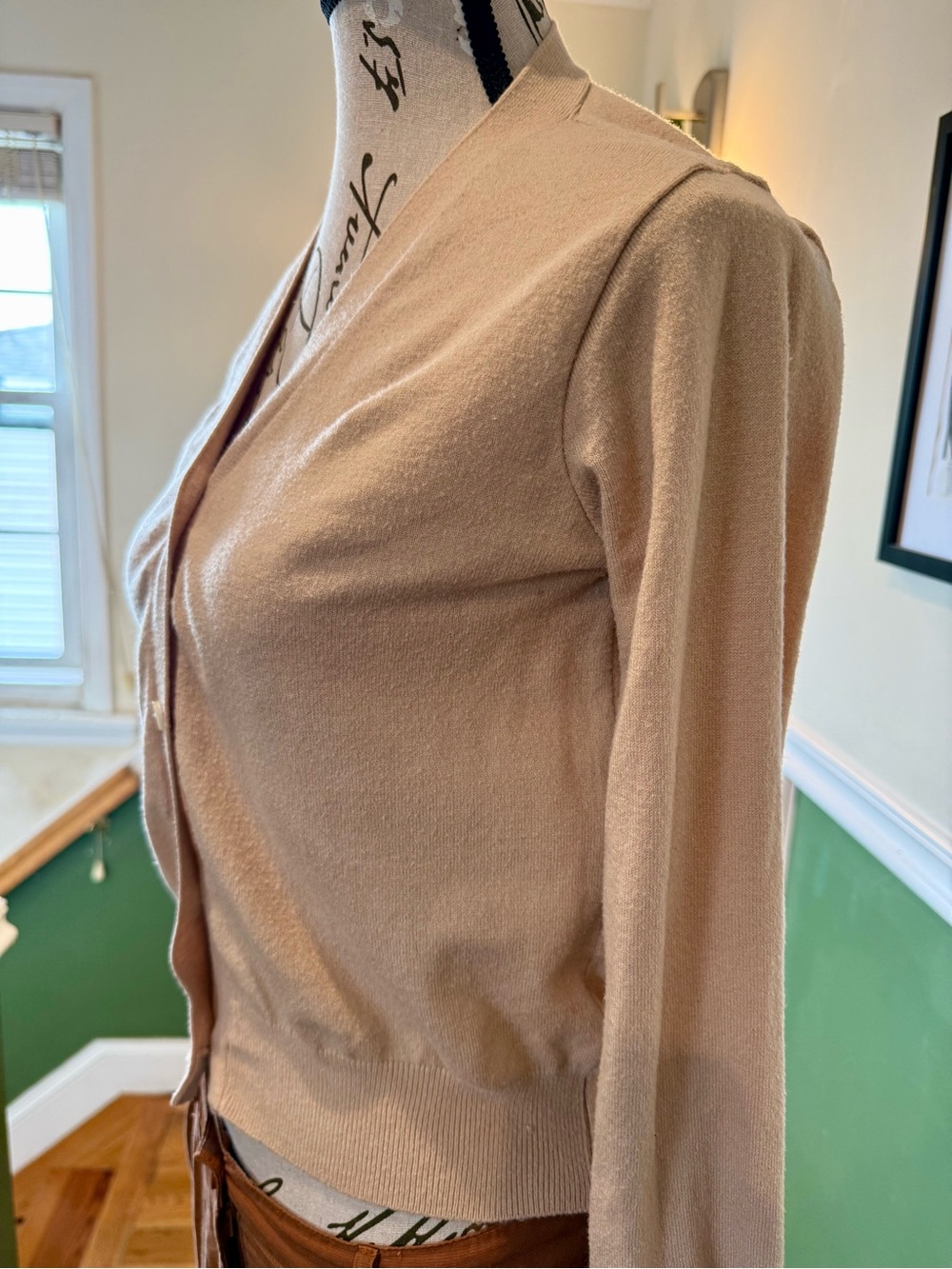 OAK + FORT Pale Blush Button Front V‑Neck Cardigan - Picture 2 of 5
